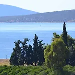 Alexandros Apartment *