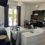Alexandros Apartment *