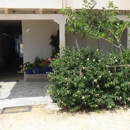 Alexandros Apartment *