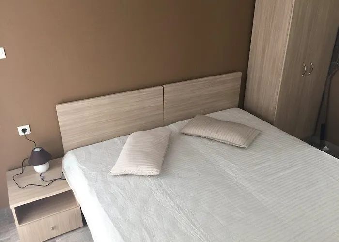 Alexandros Apartment *