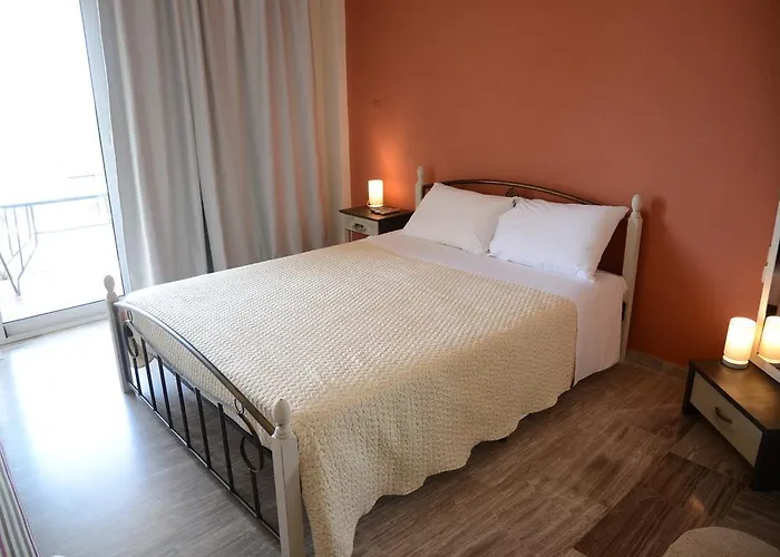 Alexandros Apartamento *